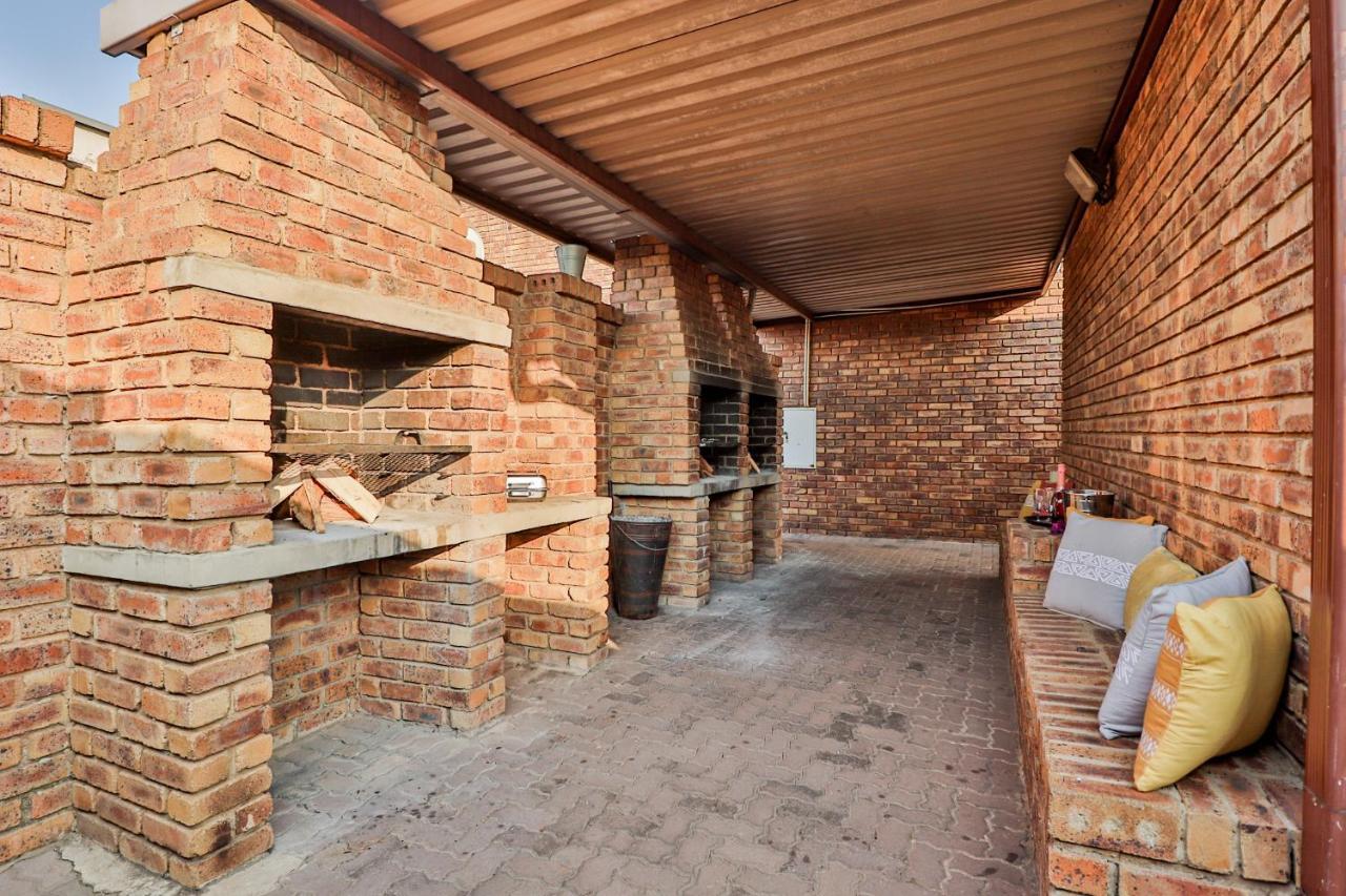 Rudman Townhouses - Family Apartment Boksburg Eksteriør bilde